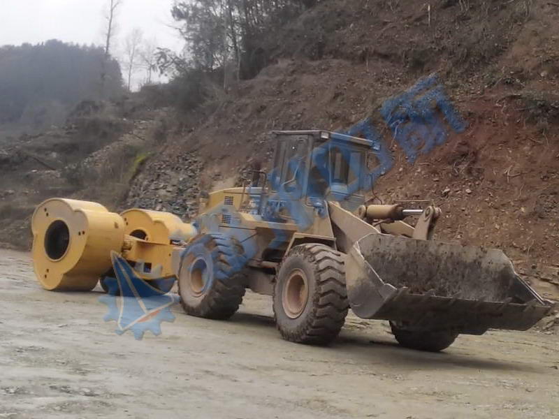 中航沖擊式壓路機駐浙江臺州辦事處